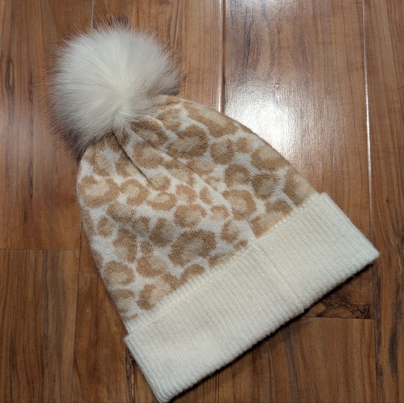 Loft Leopard Print Beanie Hat Faux Fur Pom Pom Women's Tan Cream - Picture 2 of 5